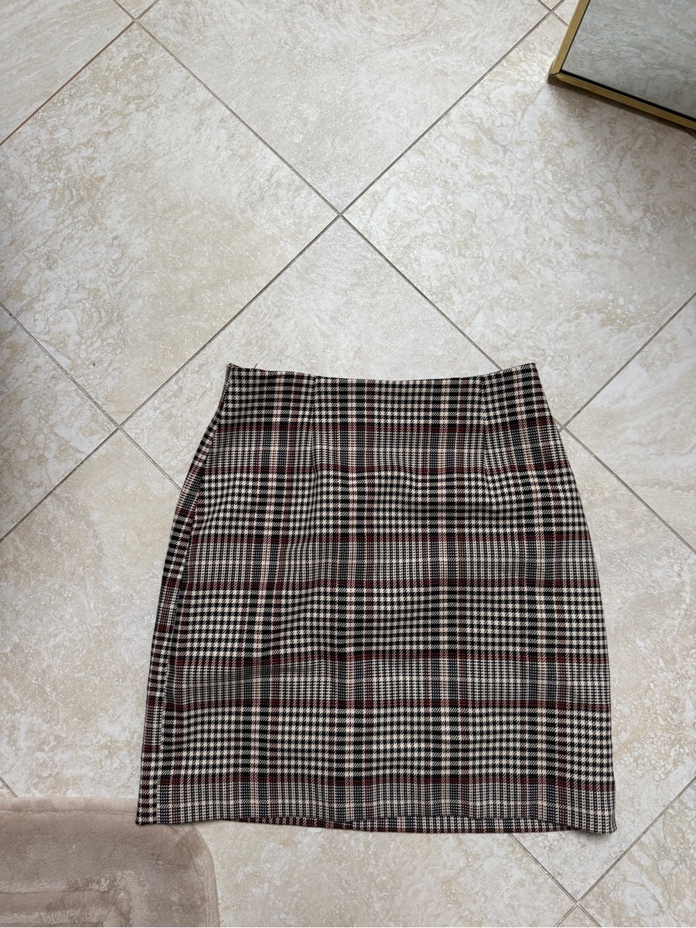 H&M plaid skirt #plaid #preppy